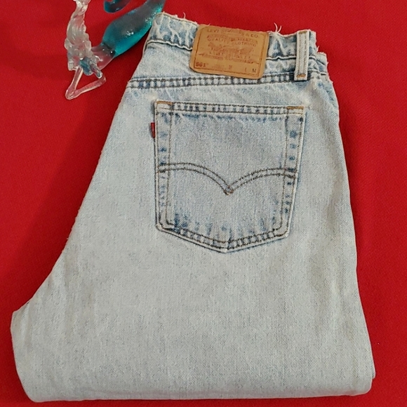 Levi's Denim - LEVI'S loose fit Straight Leg distressed 12 Med.